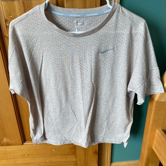 Nike Dry Fit Cropped Shirt - Picture 1 of 2